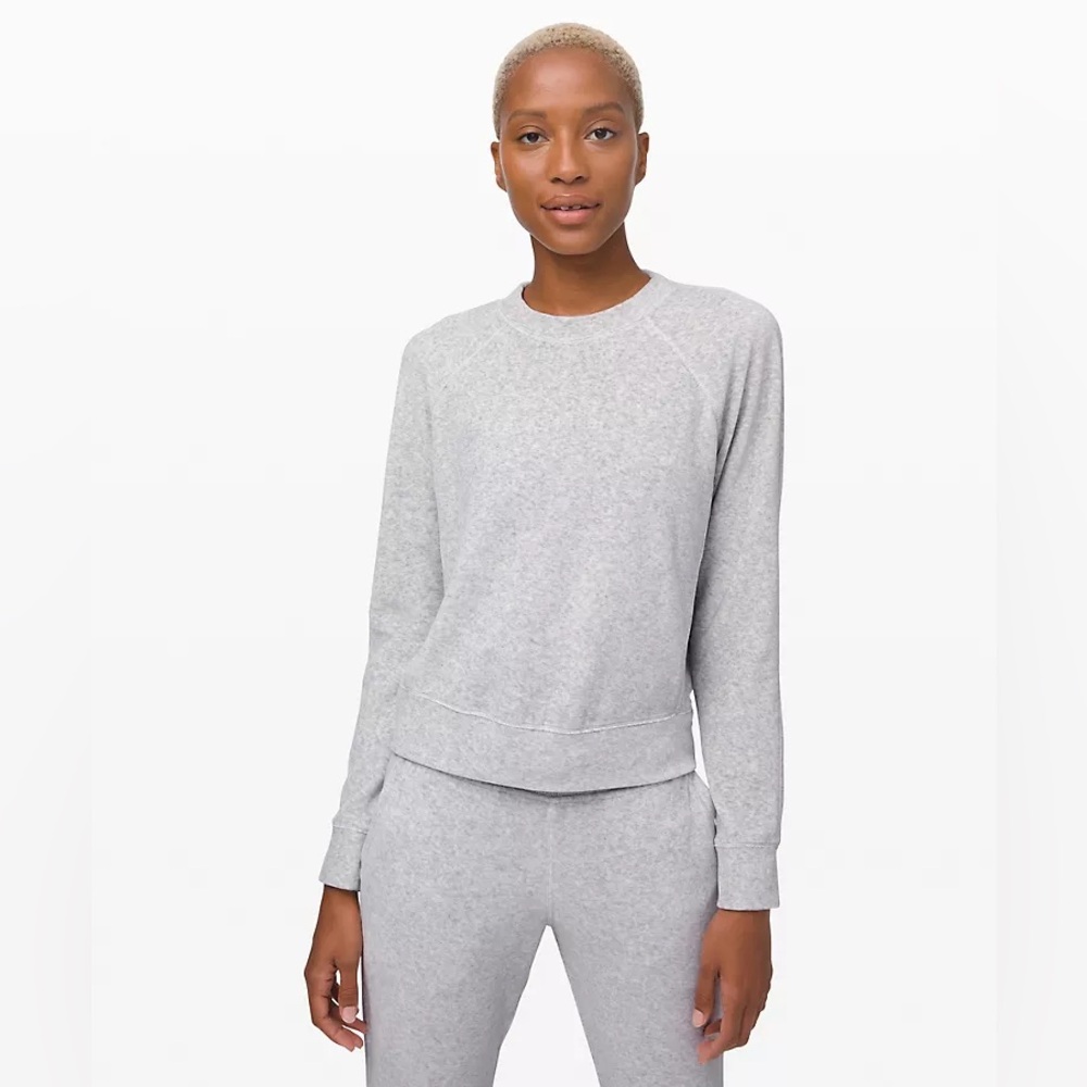 Lululemon Every Moment Crew Size 6